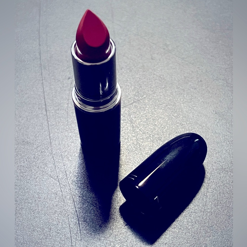 BNIB MAC Cosmetics Lustreglass Lipstick 520 See Sheer 💄💋